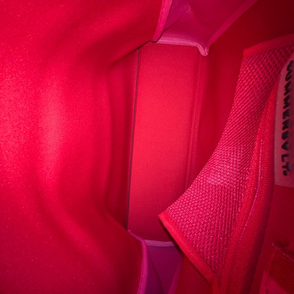 SUMMERSALT Beach Tote Bag in Habiscus & Lava - Picture 12 of 12